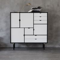 Billede af Andersen Furniture S3 Skænk 132x131 cm - Sort/Hvide fronter