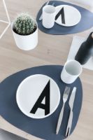 Billede af LindDNA Table mat Curve Double S 24x28 - Nupo dark blue/nupo black  OUTLET