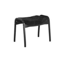 Billede af Swedese Lamino Fodskammel H: 48 cm - Sortbejdset Ask/Sort Fåreskind