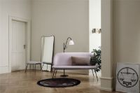 Billede af GUBI F.A. 33 Wall Mirror 70x146 cm - Polished Brass Base