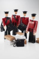 Billede af Kay Bojesen Postmand H: 18,5 cm - Sort/Rød