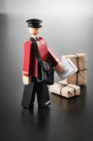 Billede af Kay Bojesen Postmand H: 18,5 cm - Sort/Rød