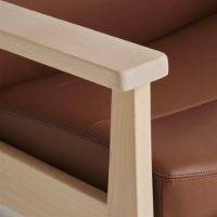 Billede af Farstrup Edge 7910 lænestol inkl. skammel - Savanne læder/Bøg