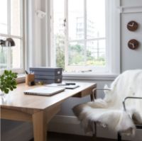 Billede af Snedkergaarden MATZ Skrivebord Med 2 Skuffer 150x80 cm - Valnød