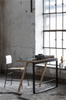 Billede af Bent Hansen Hemingway Skrivebord m. Opladerstation L: 120 cm - Matlakeret Eg/Black Linoleum 