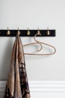 Billede af Nordal Edgy Knagerække m. 6 Knager L: 60 cm - Brass/Sort 