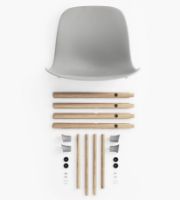 Billede af Normann Copenhagen Form Stol SH: 44cm - Grå/Eg