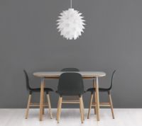 Billede af Normann Copenhagen Form Stol SH: 44cm - Sort/Eg