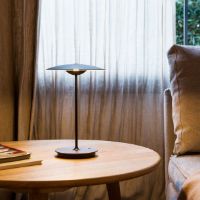 Billede af Lampefeber Ginger 20 M Trådløs Bordlampe H: 30 cm - Wenge