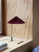 Billede af HAY Matin Table Lamp 380 Large Ø: 38 cm - Oxide Red / Brass 