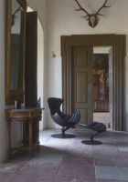 Billede af Bruunmunch The Lobster FOOTstool H: 41 cm - Walnut / Chrome 