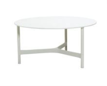 Billede af Cane-line Outdoor Twist Sofabord Stor Ø: 90 cm - White/White HI Core