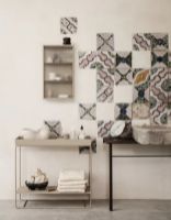 Billede af Ferm Living Haze Wall Cabinet 60x35 cm - Reeded Glass/Cashmere 