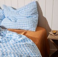 Billede af Juna Bæk&Bølge Sengetøj inkl. Pudebetræk 140x200 cm - Lys Blå/Hvid 