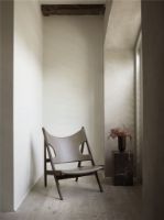 Billede af Audo Copenhagen Knitting Lounge Chair SH: 30 cm - Dark Stained Oak/Dakar 0311 Sand Leather