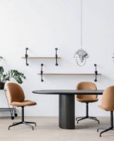 Billede af GUBI Démon hylde m. 2 beslag L: 155cm - Walnut