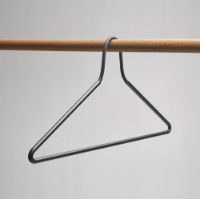 Billede af LindDNA Hanger Steel L: 45 cm - Black / Leather Cord Black  OUTLET