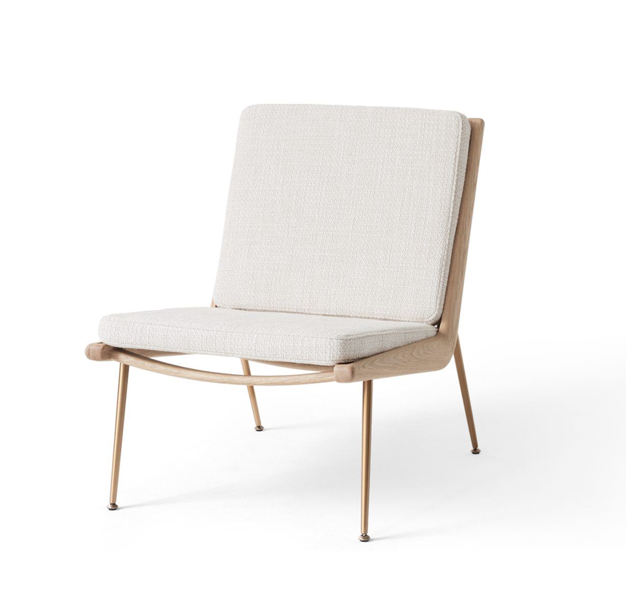 Billede af &Tradition Boomerang HM1 Loungestol SH: 42 cm - White Oiled Oak w. Brass/Loop Cream