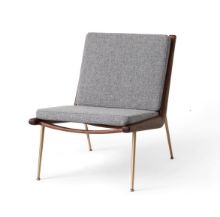 Billede af &Tradition Boomerang HM1 Loungestol SH: 42 cm - Oiled Walnut w. Brass/Hallingdal 130