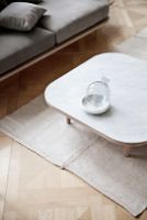 Billede af &Tradition Fly SC4 Lounge Table 80x80 cm - Oiled Oak/Honed Bianco Carrara Marble