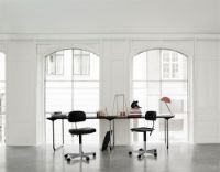 Billede af Montana Kevi 2533 Sædepolstret Kontorstol SH: 38-51 cm - Sort Lasur Bejdset Ask/Ultra Sort Læder 