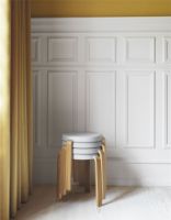 Billede af Normann Copenhagen Tap Skammel H: 43 cm - Eg/Grå