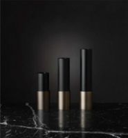 Billede af GUBI Space Candlestick Lysestage H: 12 cm - Antik Brass