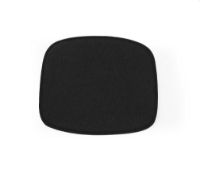 Billede af Normann Copenhagen Form Hynde 46x39cm - Sort