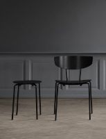 Billede af Ferm Living Herman Stool Taburet SH: 45 cm - Powder Coated Steel / Black