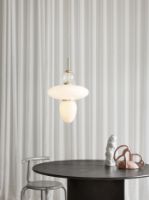 Billede af Nuura Rizzatto 43 Pendel Ø: 40cm - Satin Brass/Opal White  OUTLET