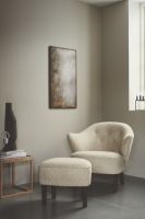 Billede af Audo Copenhagen Ingeborg Fodskammel H: 38 cm - Sheepskin Sahara/Eg