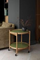 Billede af Brdr. Krüger Bølling Bakkebord m. 2 bakker Ø: 60 cm - Ubehandlet Eg/Grøn og Mørkegrøn