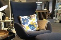 Billede af Søren Lund SL 407 Skammel H: 41 cm - Main Line Flax Blå/Satinkrom