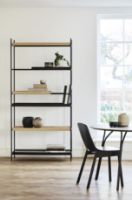Billede af Woud Tray Shelf High H: 201 cm - White Pigmented Oak & Black Painted Oak