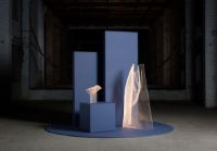 Billede af Parachilna Gweilo Song Bordlampe H: 40 cm - Transparent 