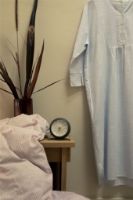 Billede af Juna Monochrome Lines Sengetøj 140x200 cm - Rosa/Hvid 