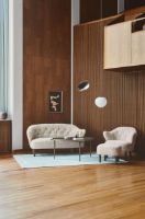 Billede af Audo Copenhagen Ingeborg 2,5 Pers. Sofa L: 160 cm - Sheepskin Moonlight/Røget Eg