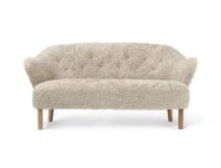 Billede af Audo Copenhagen Ingeborg 2,5 Pers. Sofa L: 160 cm - Sheepskin Moonlight/Eg