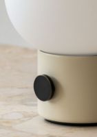 Billede af Audo Copenhagen JWDA Bordlampe Trådløs H: 21,5 cm - Alabaster White