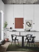 Billede af &Tradition In Between SK11 Dining Table Ø: 90 cm - Oiled Walnut/Black Base