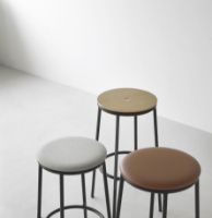 Billede af Normann Copenhagen Circa Skammel Polstret H: 45 cm - Ultra Læder 41574