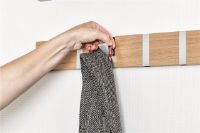 Billede af KNAX vandret 8 knagerække L: 79,2 cm - Røget Eg/Messingssing