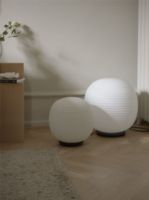 Billede af New Works Lantern Globe Table Lamp Ø: 30 cm - Frosted White Opal Glass 