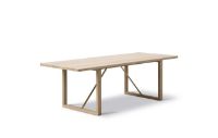 Billede af Fredericia Furniture 5367 BM67 Sofabord 140x55 cm - Sæbebehandlet Eg/Messing