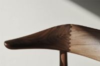 Billede af Warm Nordic Cow Horn Spisebordsstol SH: 46 cm - Walnut/Black 