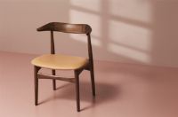 Billede af Warm Nordic Cow Horn Spisebordsstol SH: 46 cm - Walnut/Nature