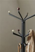 Billede af &Tradition Capture SC77 Coat Stand H: 183 cm - Graphite/Multicolour