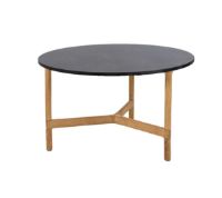 Billede af Cane-line Outdoor Twist Sofabord Medium Ø: 70 cm - Dark Grey/Teak