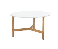 Billede af Cane-line Outdoor Twist Sofabord Medium Ø: 70 cm - White/Teak