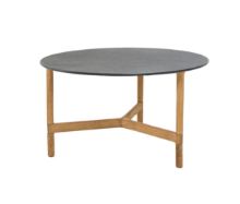 Billede af Cane-line Outdoor Twist Sofabord Medium Ø: 70 cm - Fossil Black/Teak